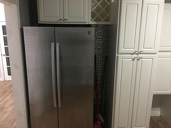 3rd image of 19 Pallas St Floor 1