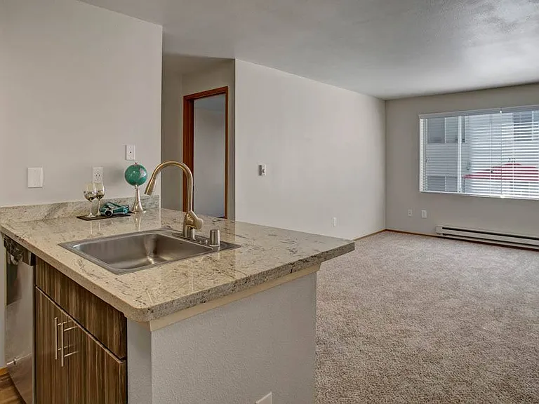 Leilani Apartment Homes — Photo 13
