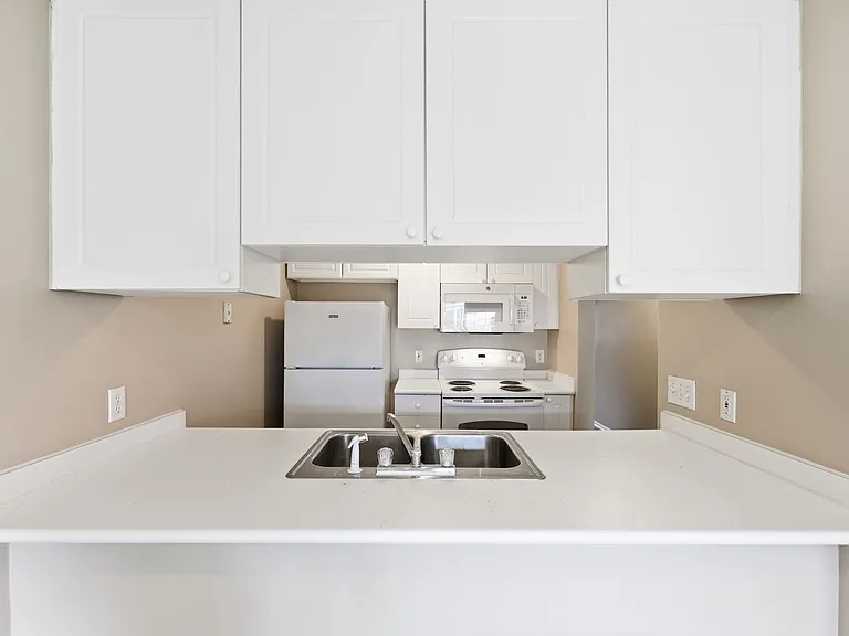 4659 Parrau Dr — Photo 8