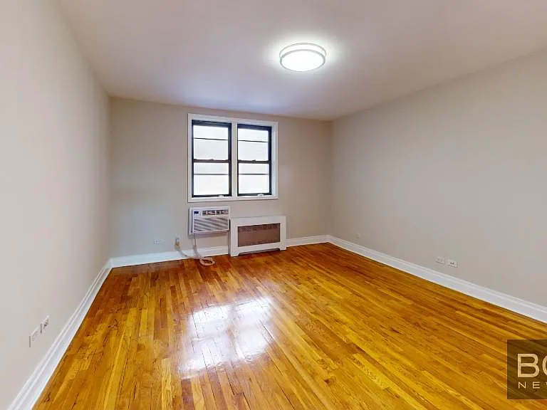 37-30 73rd St #4P — Photo 8