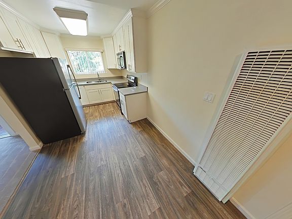 3rd image of 744 Coleman Ave #720G