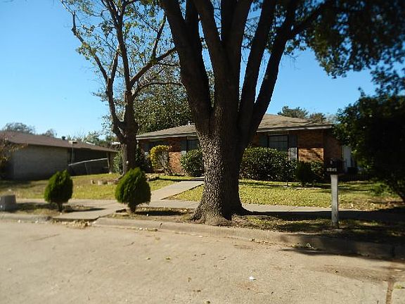 3rd image of 6305 Glenmoor Dr