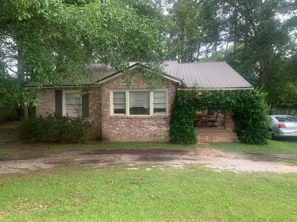 700 Lakeview Dr, Dothan, AL 36301