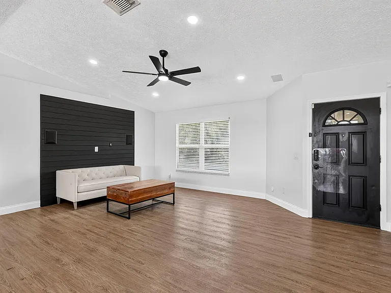 756 SW Ancona Rd — Photo 5