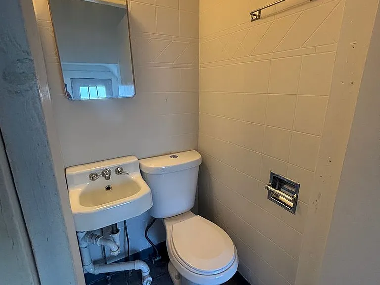3553 Nordway Rd — Photo 5