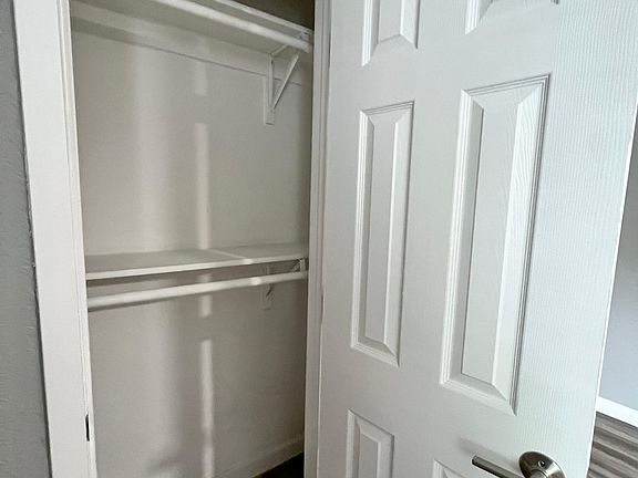 5th image of 825 12th St Unit 6