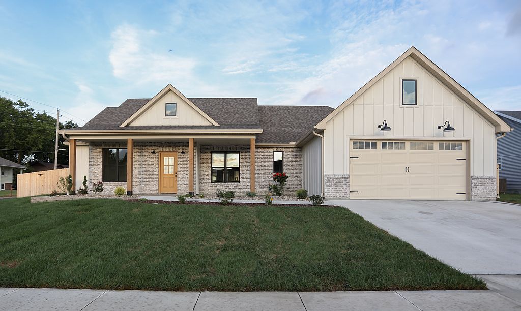 3201 Cunningham Dr - Property Image