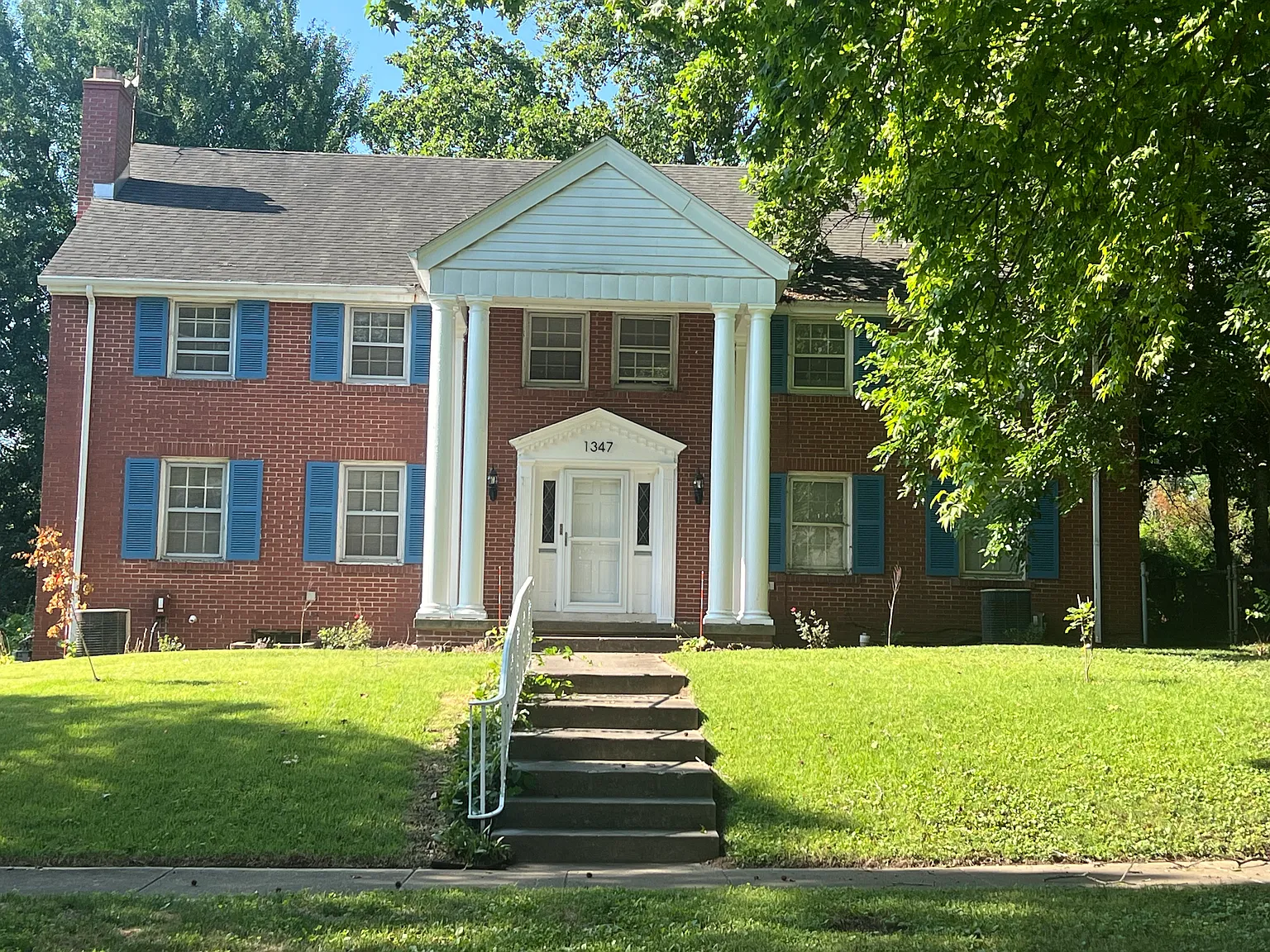 3 bed, 2.5 bath, 1420 sqft, $1,400 — Photo 1