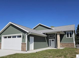 2216 Lake Ave, New Ulm, MN 56073