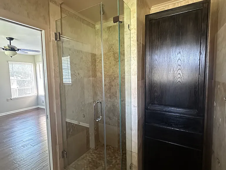 Donella Dr — Photo 14