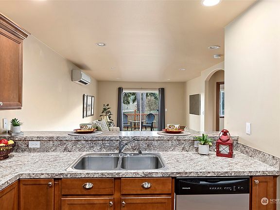 5th image of 1659 SW Stremler Drive