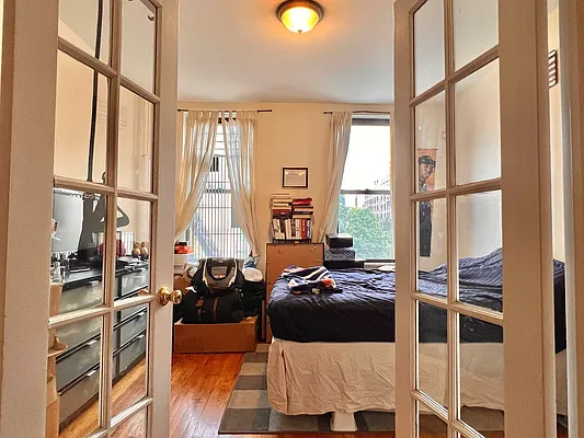 Rented by Compass | media 12