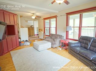 202 9th Ave N, Hopkins, MN 55343