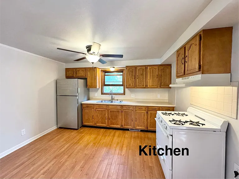 628 S State St #1 — Photo 7