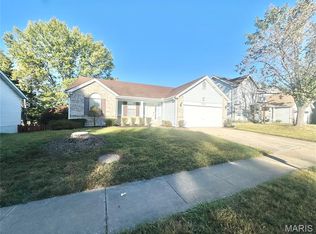 3865 Kentucky Derby Dr, Florissant, MO