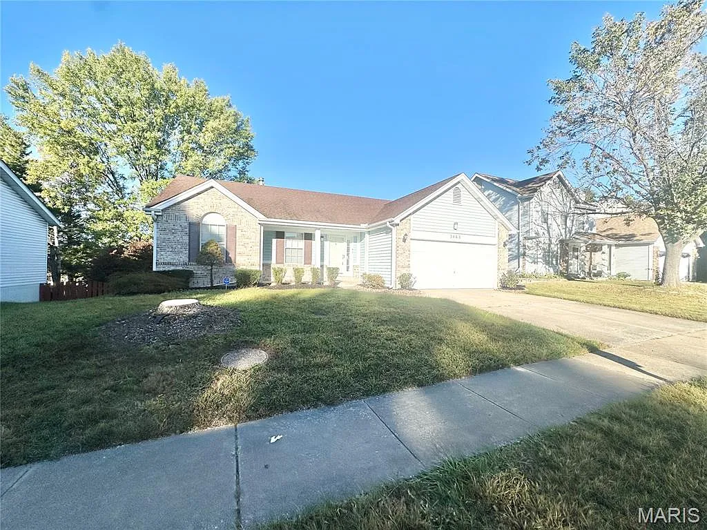 3865 Kentucky Derby Dr photo 1