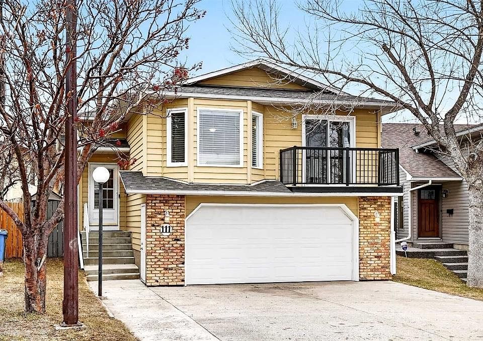 1st image of 111 E Sanderling Rise NW