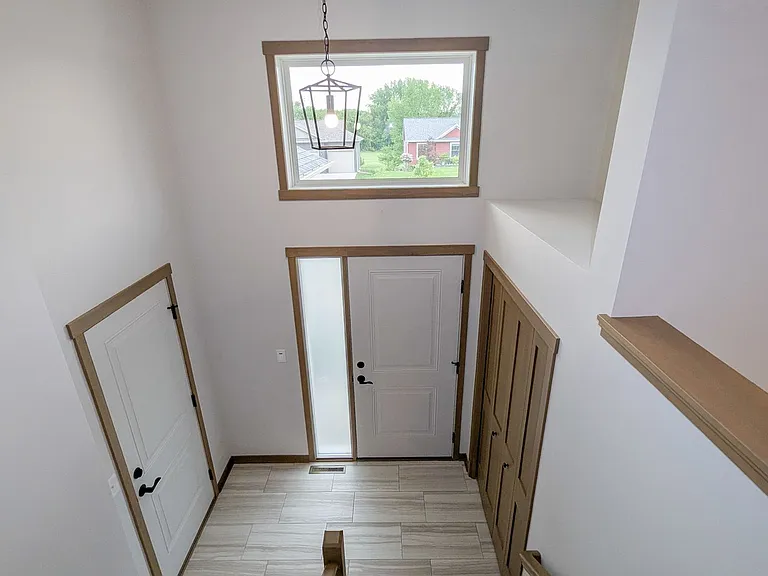 2201 Hadley Hills Dr NE — Photo 3