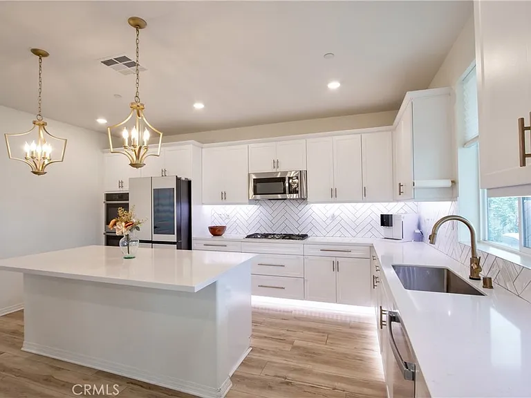 33063 Table Rock Dr — Photo 12