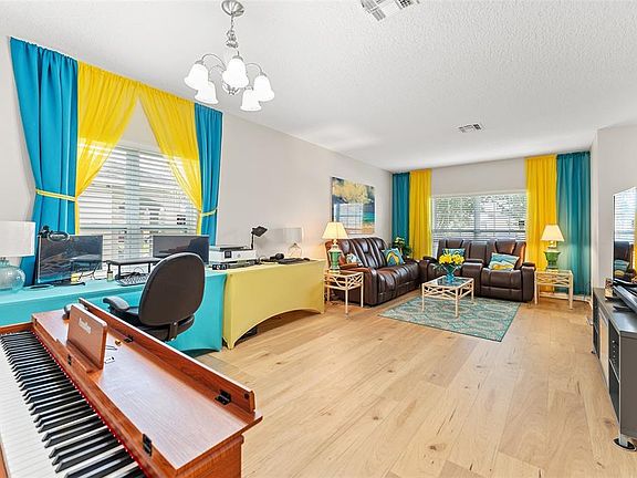 4th image of 3605 Cape Ct
