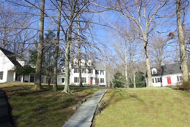 1st image of 268 Golden Woods Ct