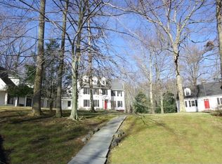 268 Golden Woods Ct, Great Falls, VA 22066