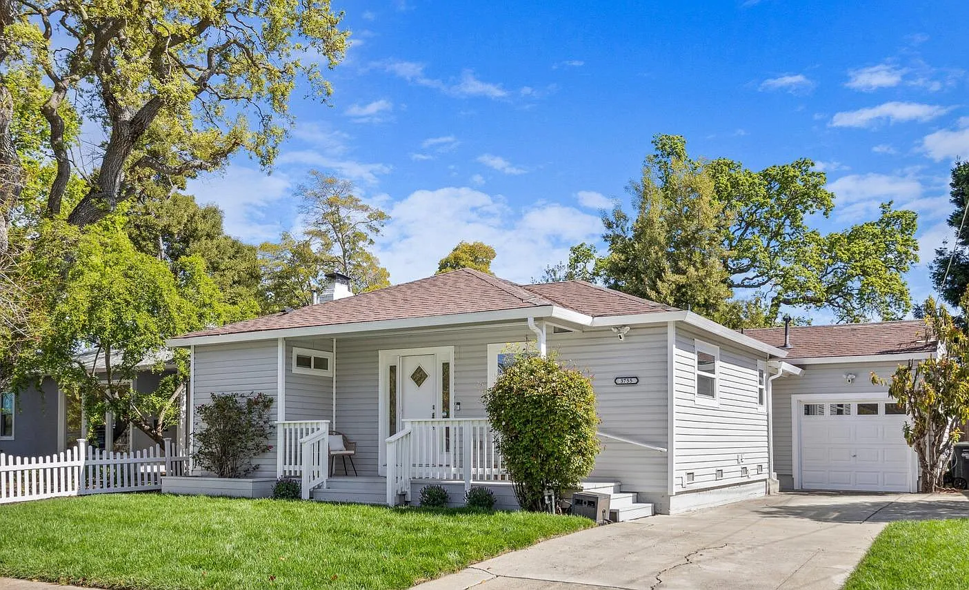 3755 Bay Rd photo 1