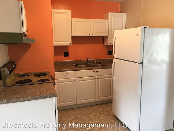 3rd image of 708 4th St