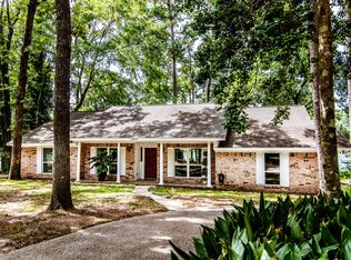 3804 Summer Ln, Huntsville, TX 77340