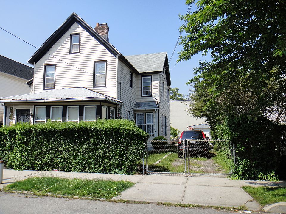 1st image of 21827 103rd Ave