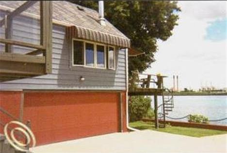 5th image of 37 Gratiot Blvd