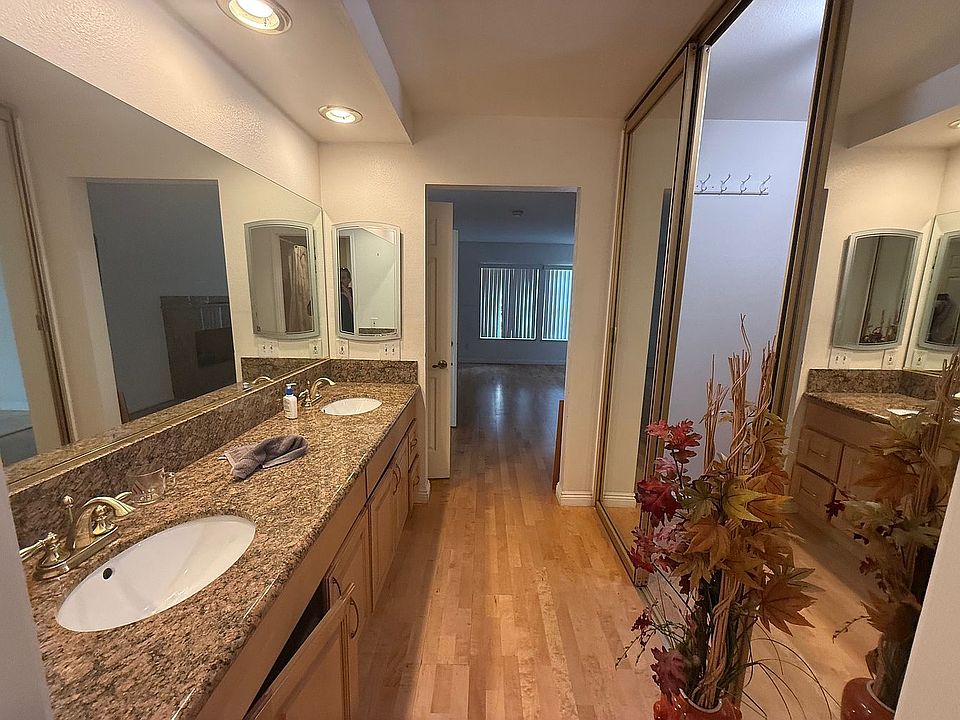 1st image of 2053 Seaview Dr