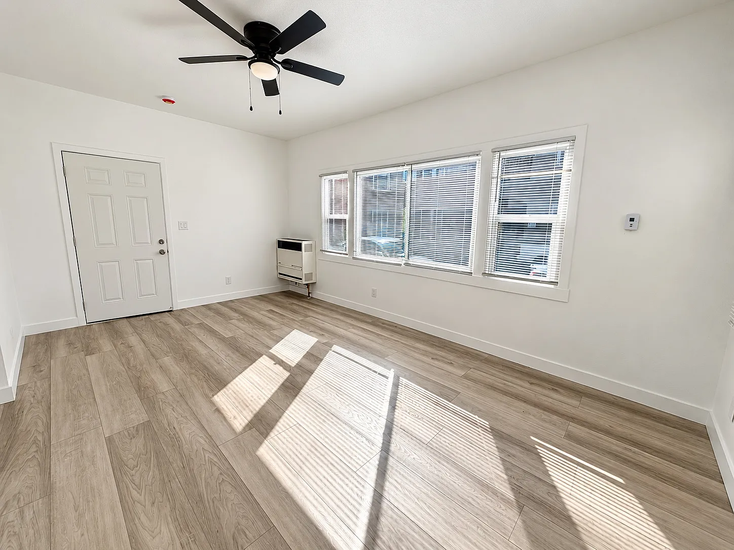 3 bed, $2,900 — Photo 4