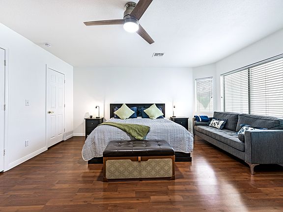 Master bedroom w/ walk-in closet