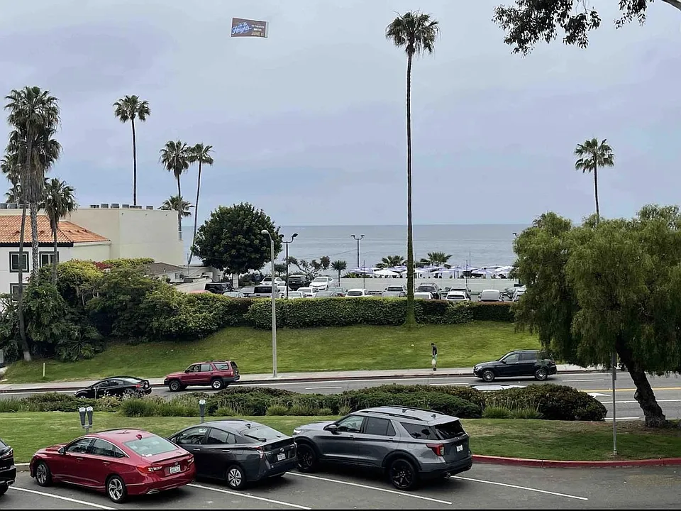 Cliff Dr
