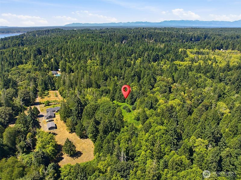3rd image of 3009 Whiteman Road SW
