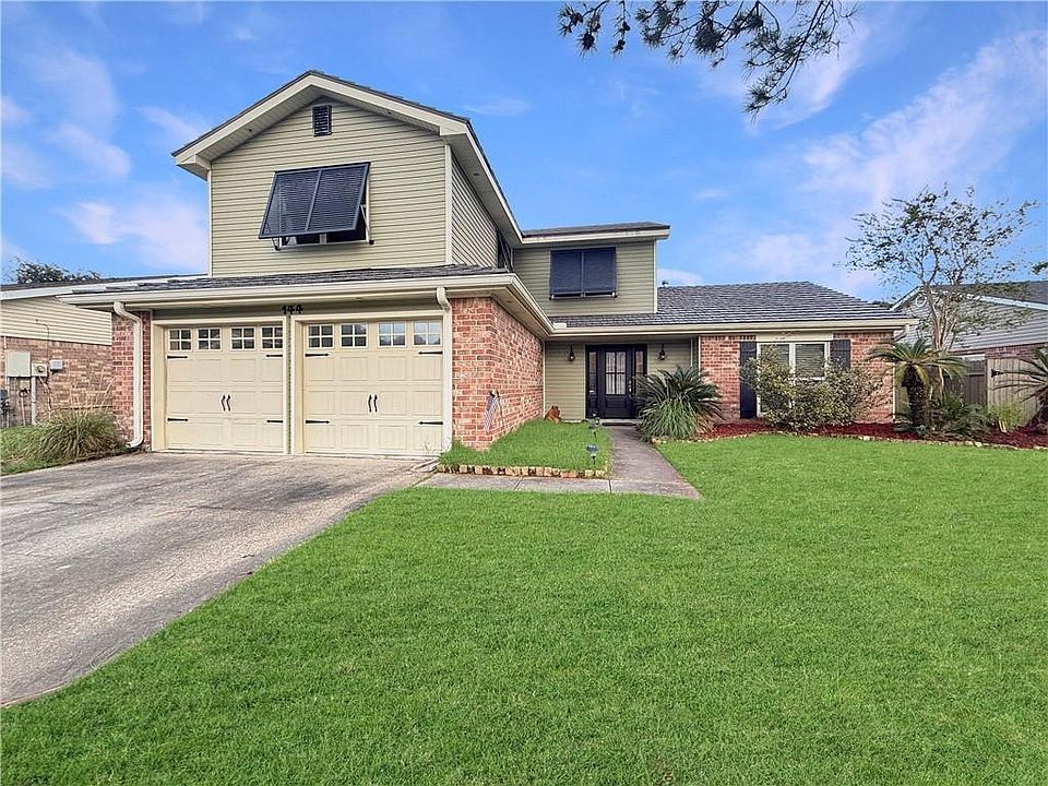 1st image of 144 Willow Wood Dr