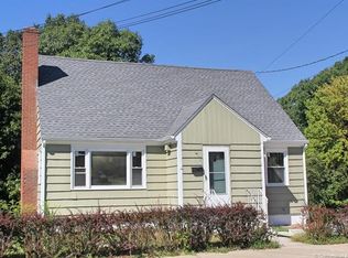 395 Crown St, Meriden, CT 06450