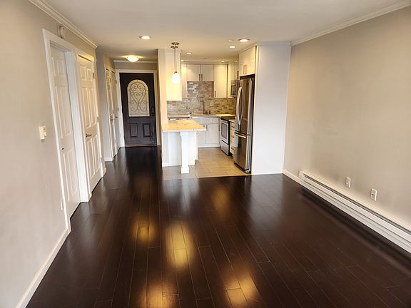 3rd image of 1214 Taylor Ave N APT 302