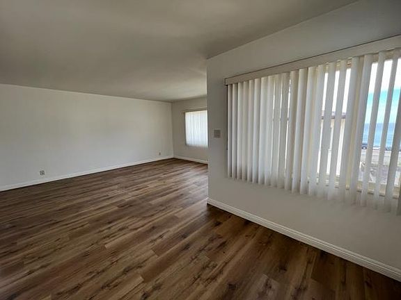 2nd image of 1606 Esplanade Suite A