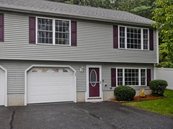 55 Pinecrest Dr, Chicopee, MA 01020