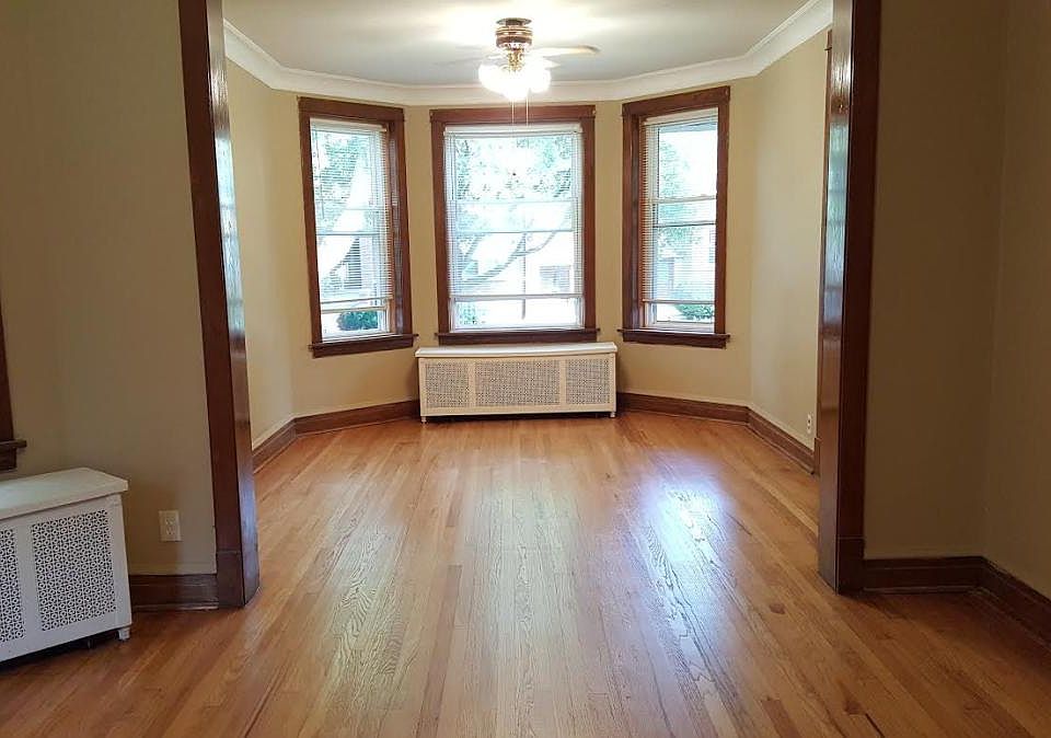 1st image of 4835 W Barry Ave #1
