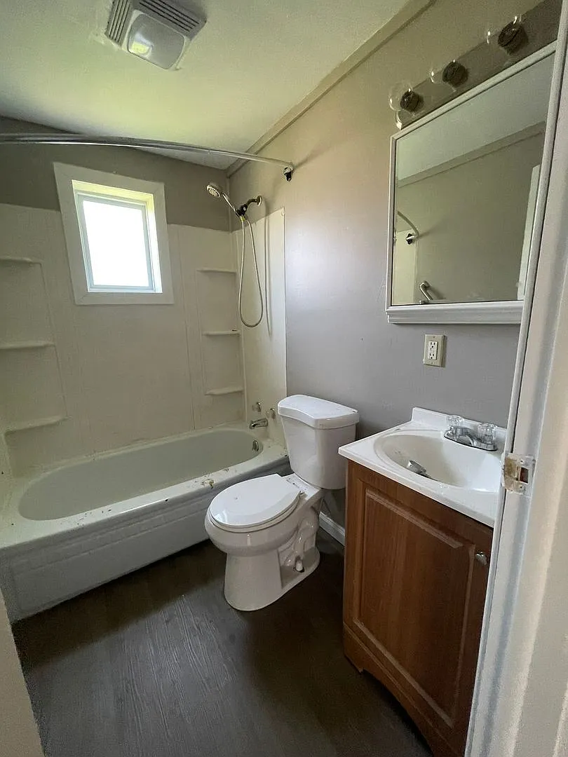 2 Bed 1 Bath for rent in Curryville, MO — Photo 4