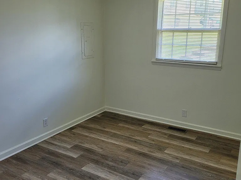 2302 Dalebrook Ct — Photo 5