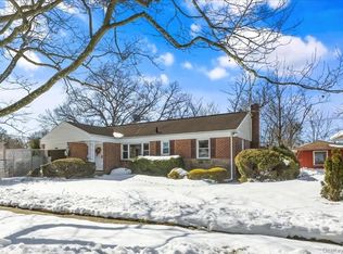896 School Drive, Baldwin, NY