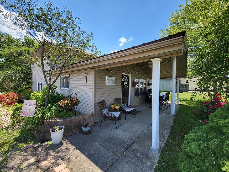 1st image of 832 Hamilton Ave