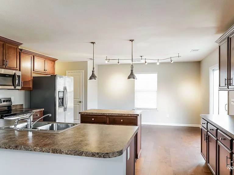 1408 Glenwater Dr — Photo 4