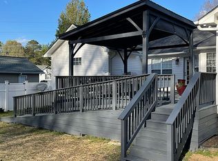 1009 Park St, Guntersville, AL 35976