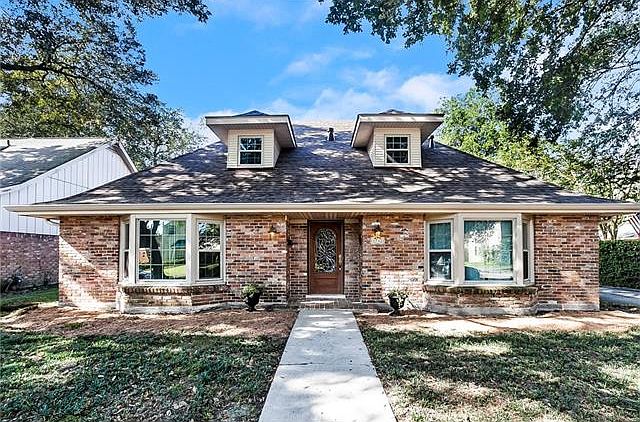 1st image of 2741 Hudson Pl