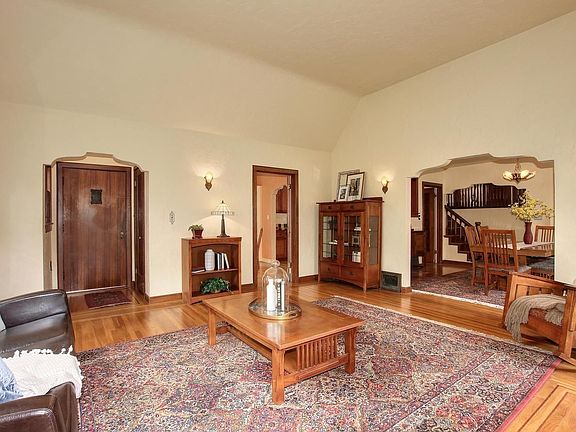3rd image of 1900 Bidwell Way